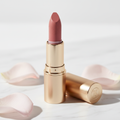 Long-Lasting Matte Lipstick